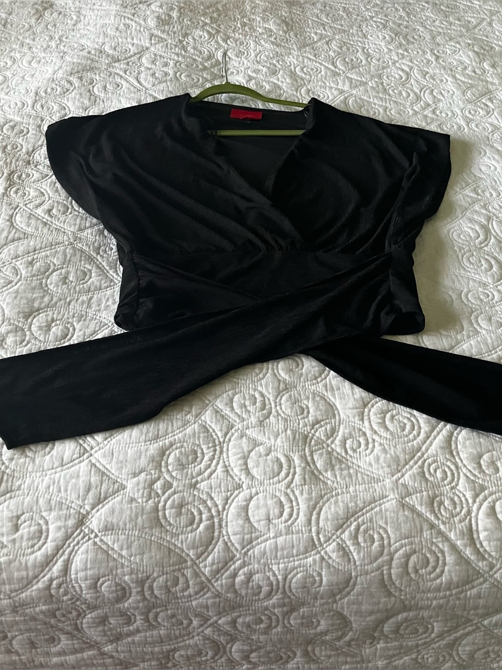 NWOT-Jennifer Lopez Black Wrap Tie Waist Blouse XL Flowy Draped - Picture 2 of 10